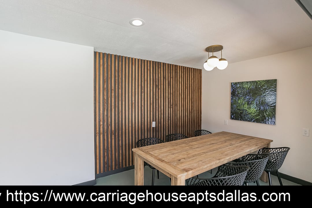Carriage House - 10